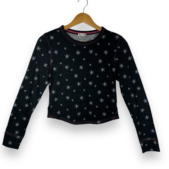 Intimately Free People Crew Neck Long Sleeve Sleep Shirt, Black Snowflake, Small - Picture 1 of 11